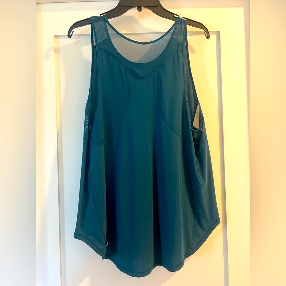 Lululemon Women's Teal Sleeveless Top